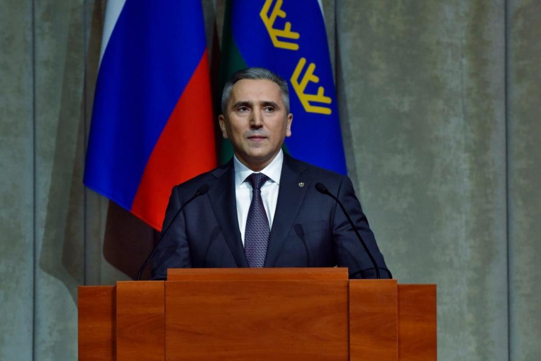 На фото – Александр Моор впервые выступает с посланием. 2018 год | Фото: информационный центр правительства Тюменской области