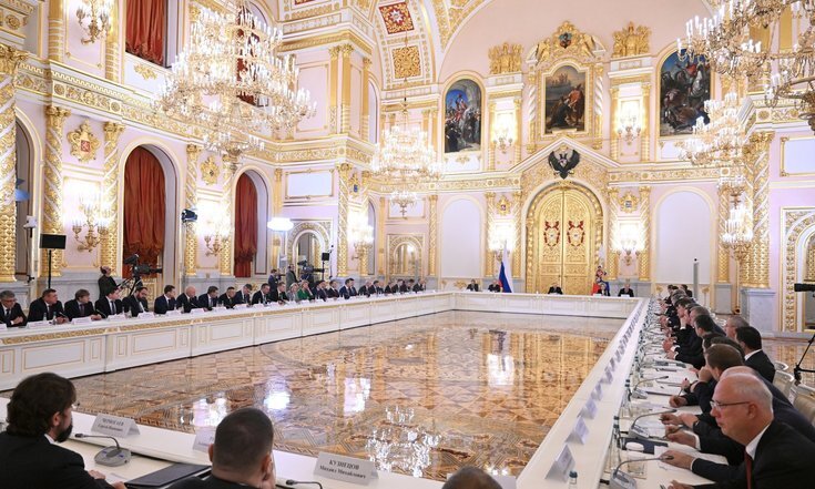 Фото с официального сайта полномочного представителя президента Российской Федерации в УФО