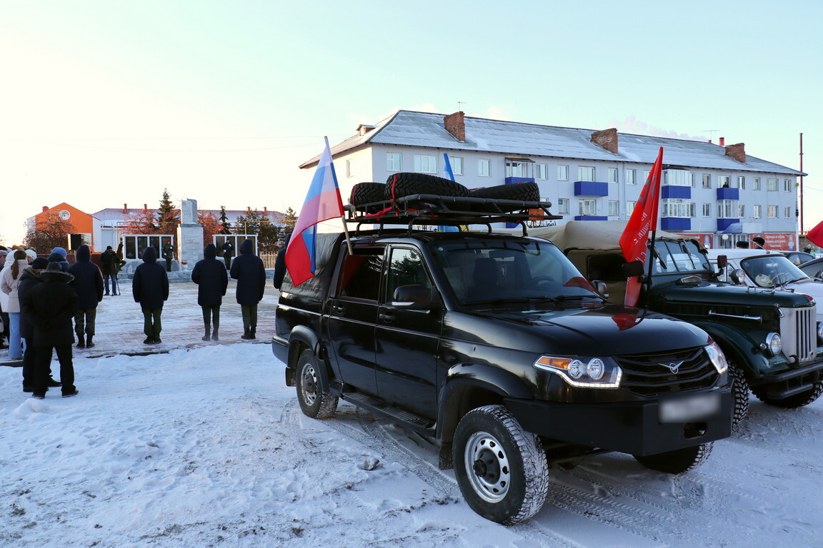 Жители Абатского района отправили нашим бойцам внедорожник в зону СВО - Наш  Абатский. События Абатского района