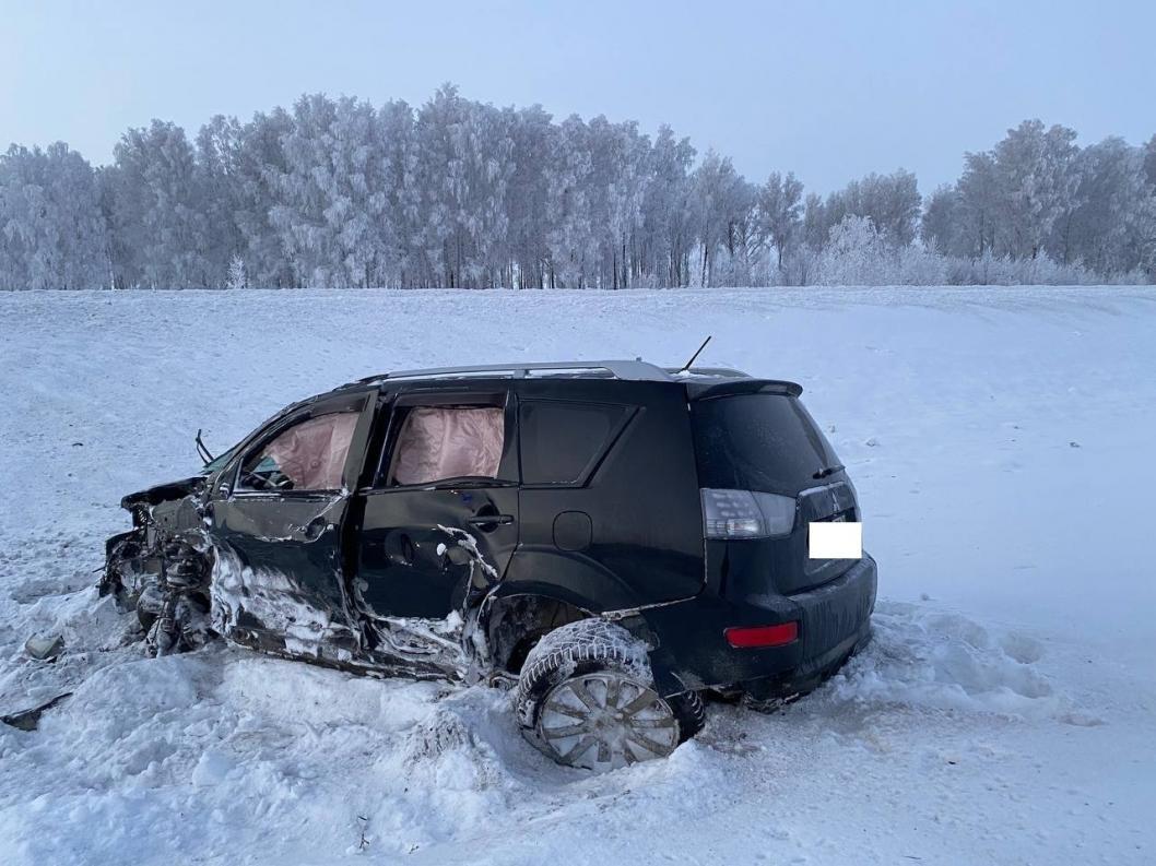 Водители двух автомобилей пострадали в аварии на трассе Тюмень - Омск - Наш  Абатский. События Абатского района